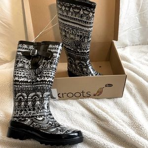 Rain Boot By Sakroots size 6 fully lined